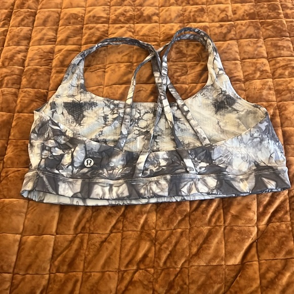 ✨3/$20 Lululemon Athletica Gray and White Tie-Dye Bra - Picture 2 of 3